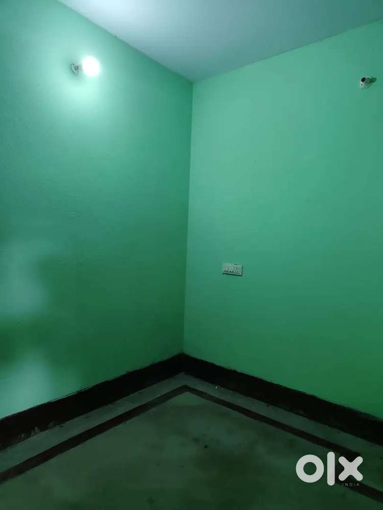 One room,1 kitchen,1bathroom all are individual