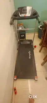 Lifelong 2.5 hp treadmill in excellent condition
