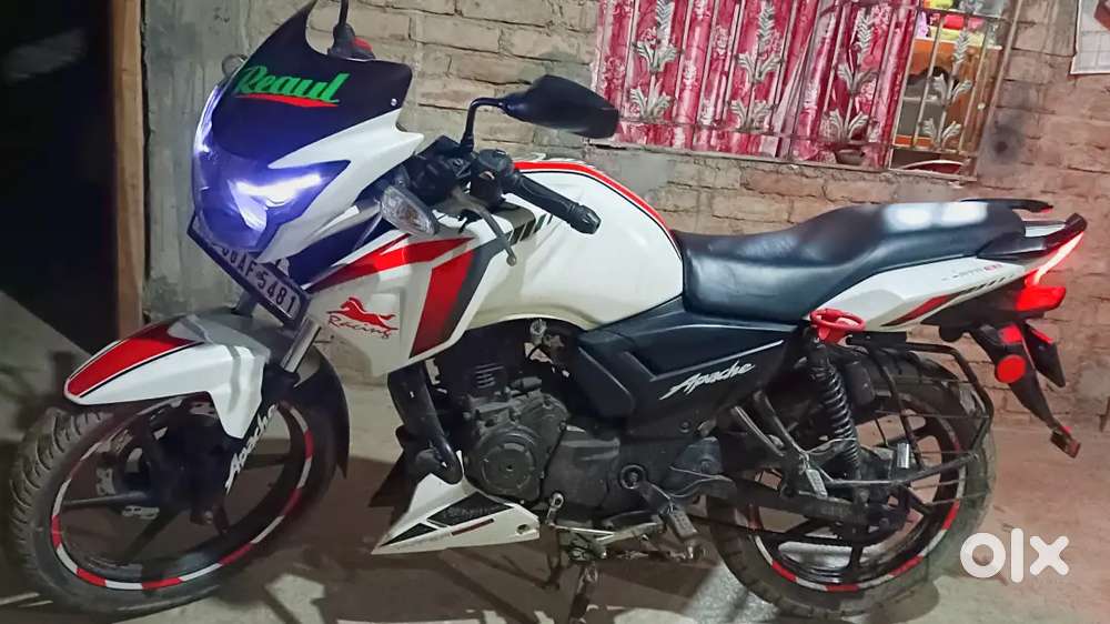 Apache RTR 160 4V