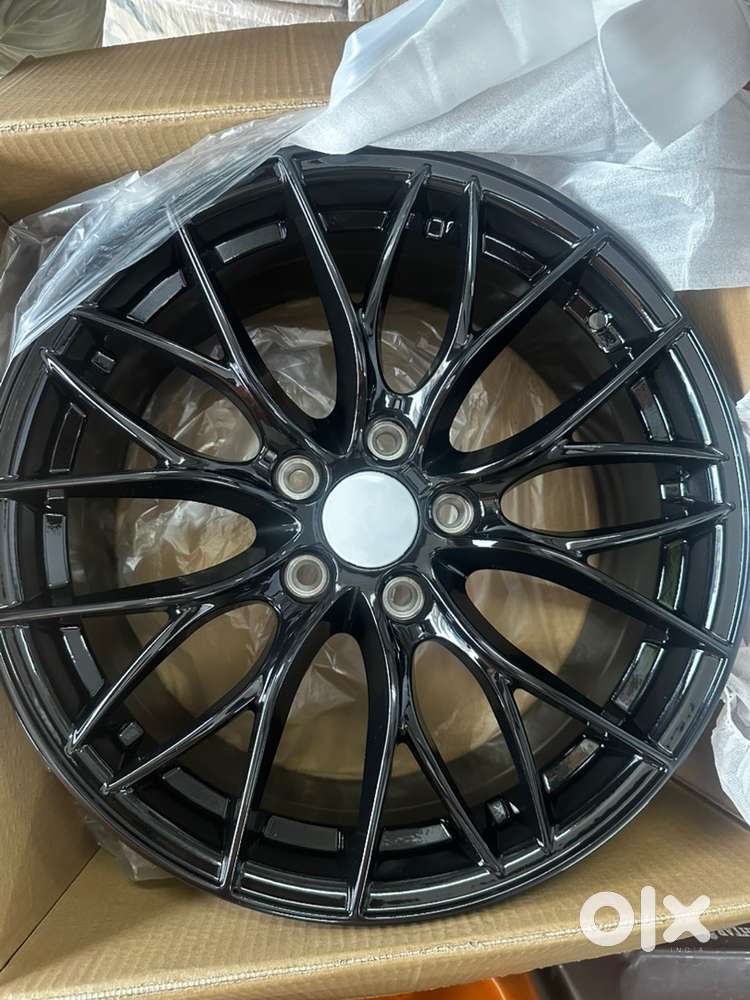 BMW M Sport Alloys. Brand New. 18 Inch