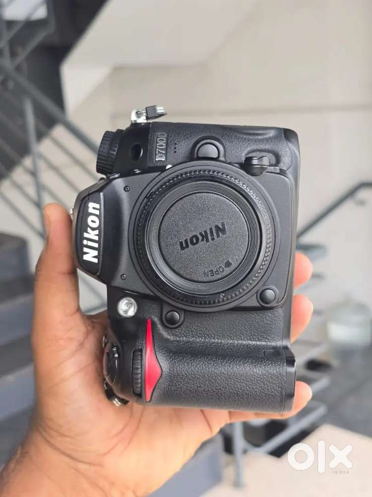 Nikon D7000 body for sale