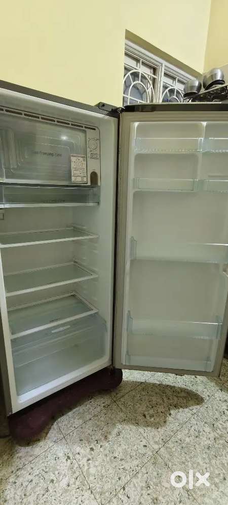 Single door refrigerator