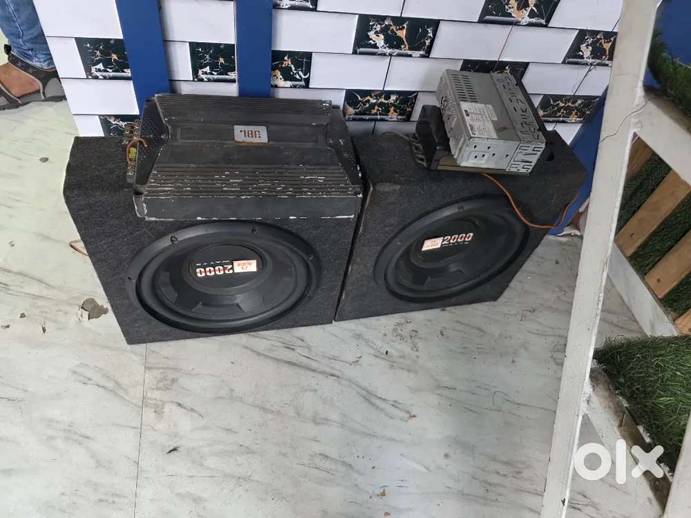 JBL amplifer 4 channel with JBl sound and converter