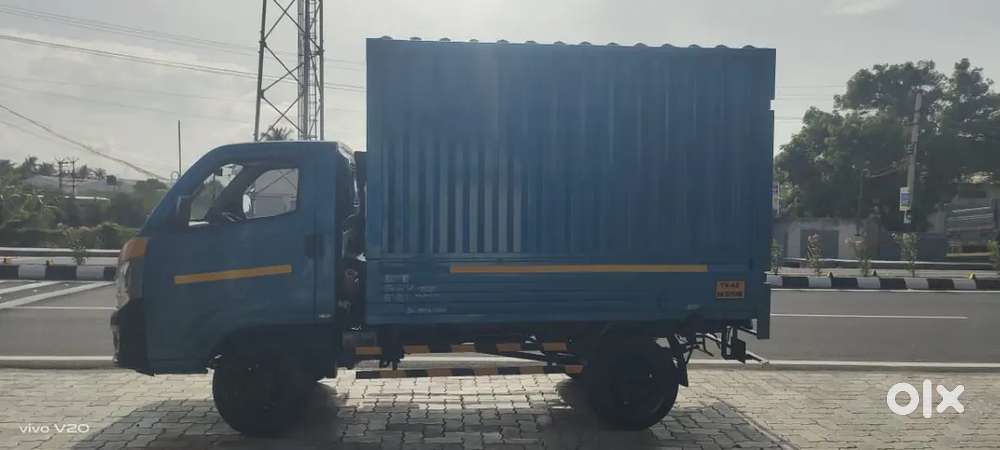 Driver need very urgently with badge