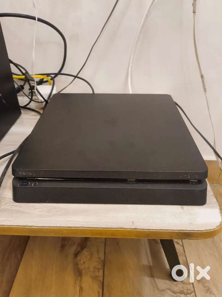 Sony PlayStation 4 Slim