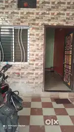 1 Room khali hai Independent 2bhk flat me. 1 room me mai rahunga