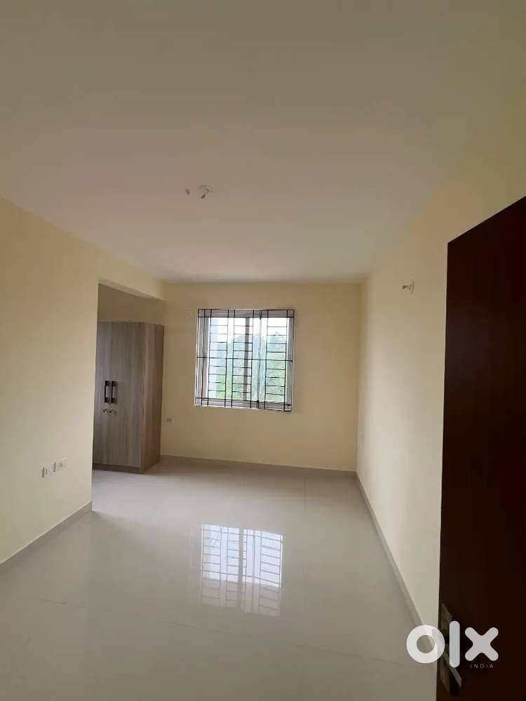2 bhk flat near ayyanthole