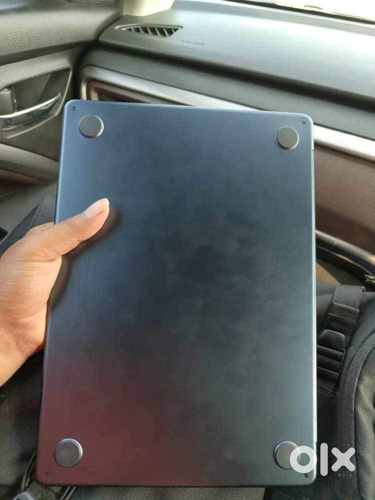 MacBook Air M3 16gb ram 256gb in warranty