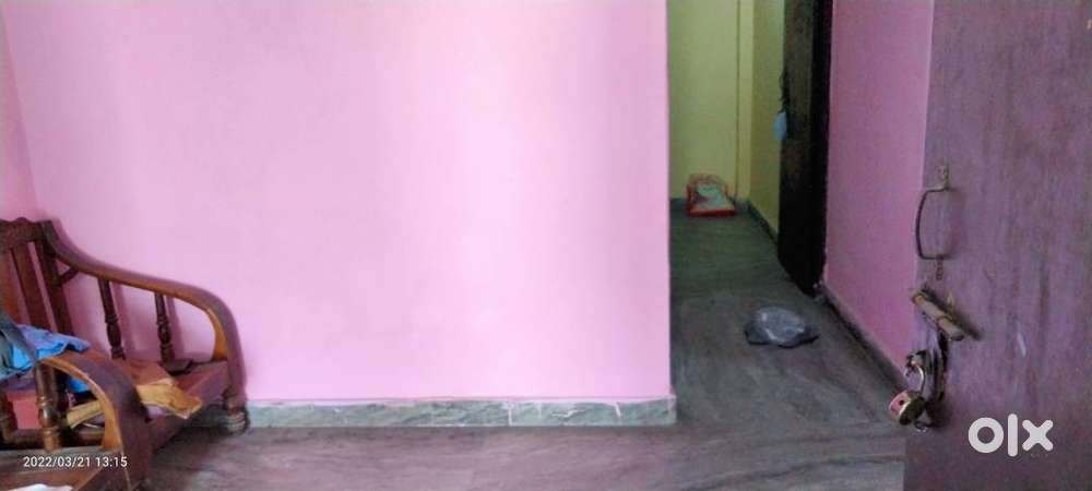 1 RK 5th floor with toilet kitchen PNG etc  Sec 3F Vaishali GZB