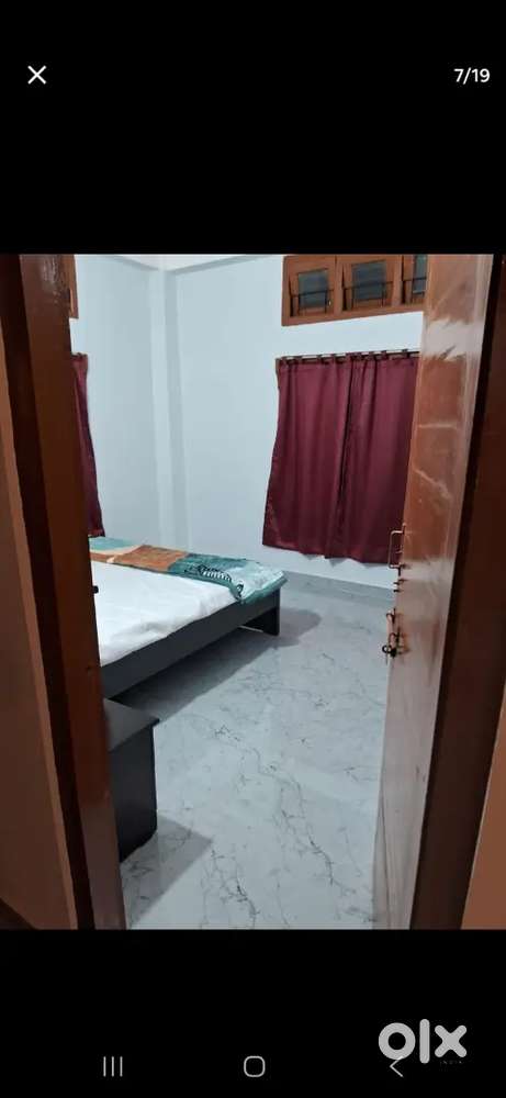 Independent furnished single room