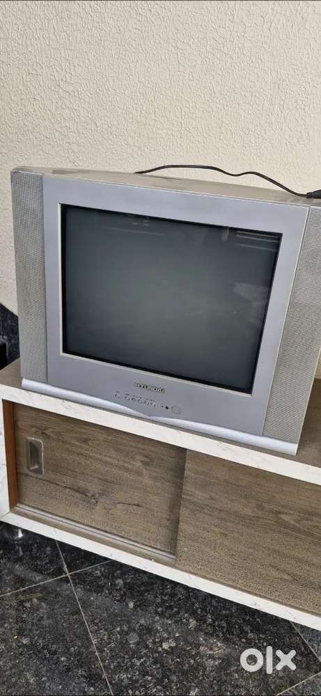 Hyundai colour tv