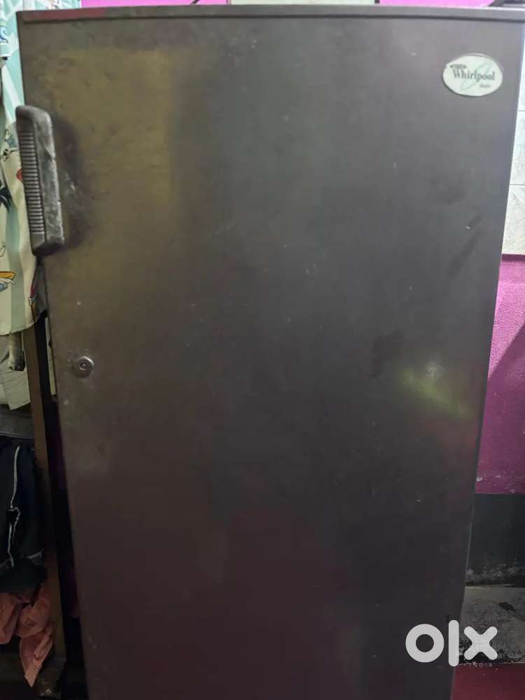 165 liter top notch condition whirlpool refrigerator