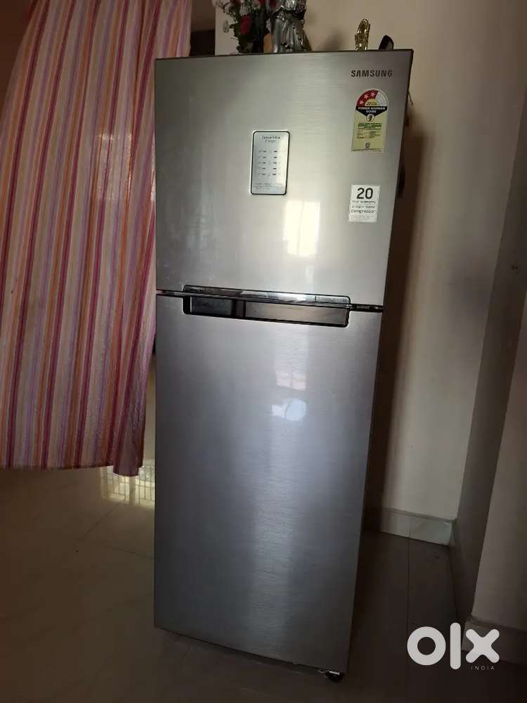 1 year old Samsung Double Door Fridge