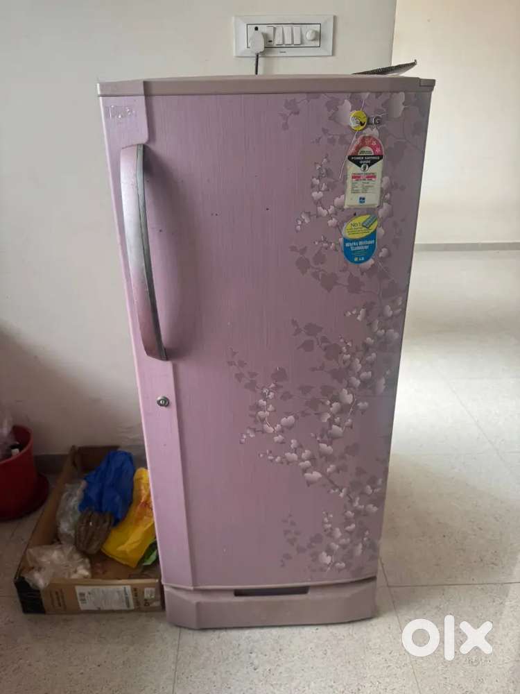 LG fridge 180L