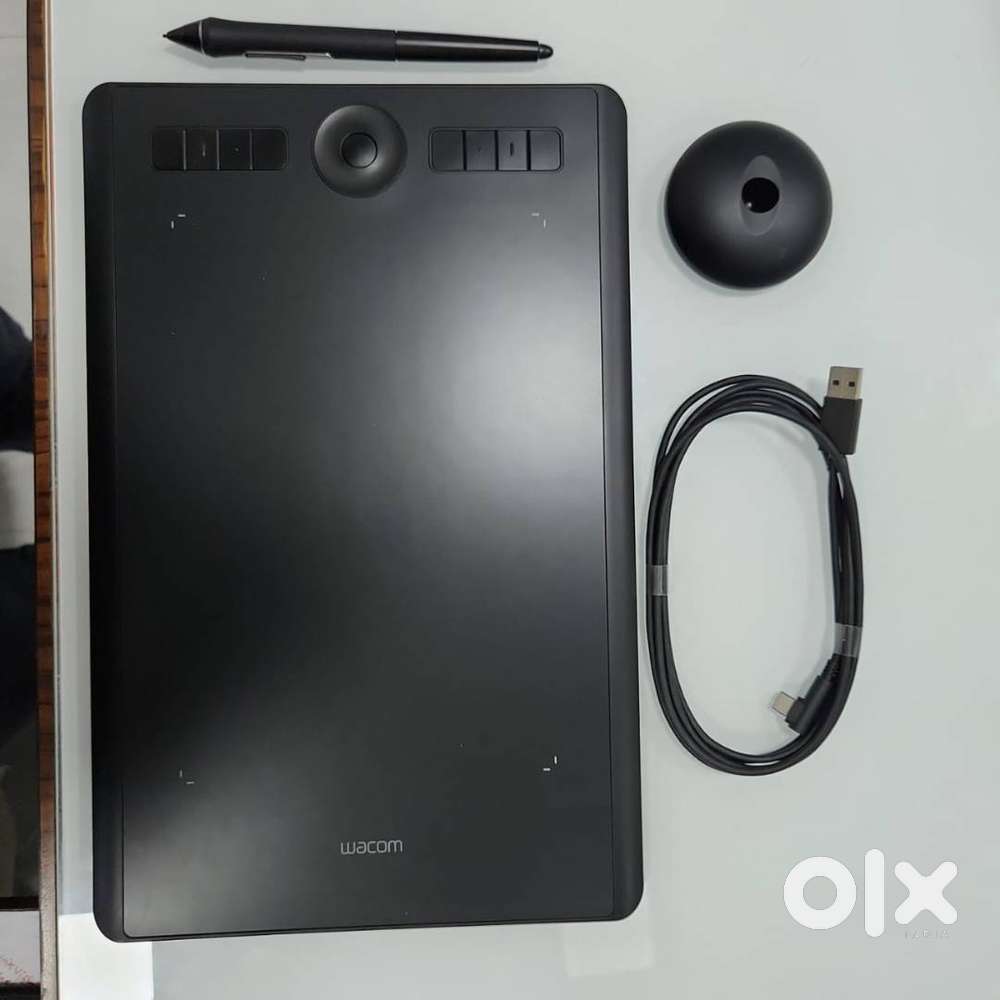 Wacom Intuos Pro PTH660 Creative Graphics Input Tablet