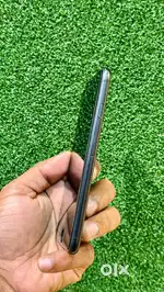 Iphone SE (2nd gen) 64gb,black colour,only device at low price