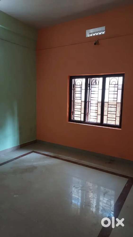 টোটাল চারটা রুম ভাড়া আলাদা বা একসাথে ভাড়া দেওয়া হবে পরিবারের জন্য