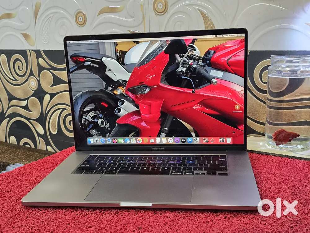 Apple Macbook Pro 2021 i9 16gb 1TB 5.5GB GFX  16inch Retina Touchbar