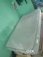 Single bed mattress