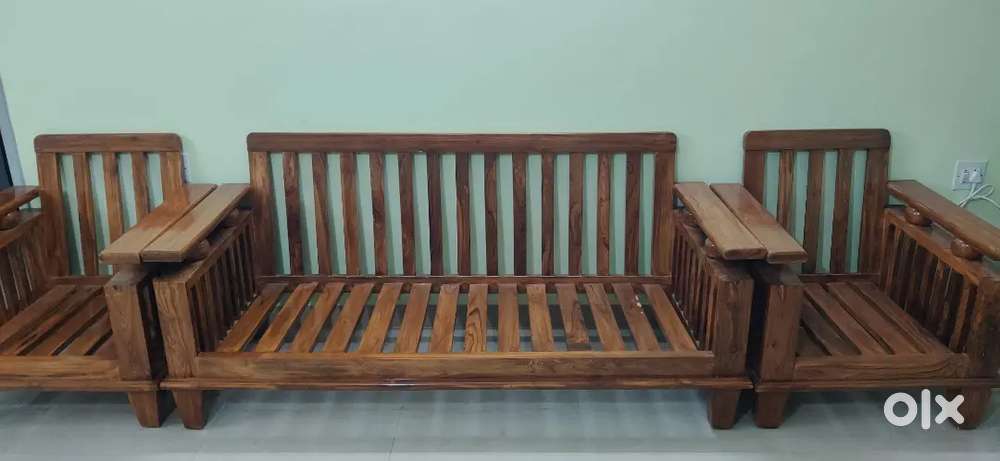 Wooden sofa and 2 chairs
