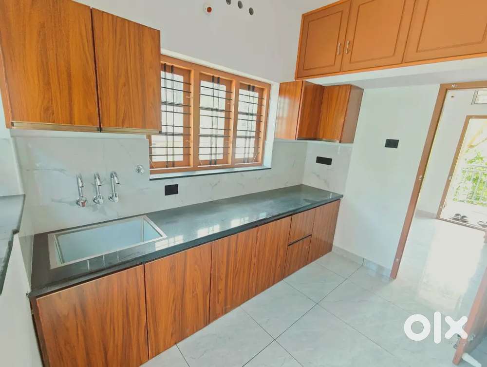 FAMILY: 1 BHK SEMIFURNISHED BRAND NEW APARTMENT RENT NEAR KAKKANAD