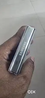 Flip 5 256 GB 100% Condition Ladies use Mobile