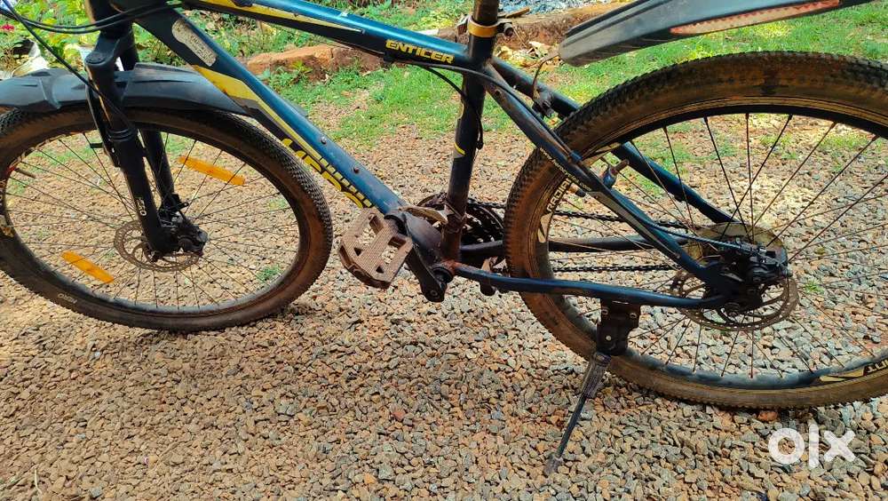 Hero enticer with disc break