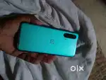 One plus 5g phone sieling