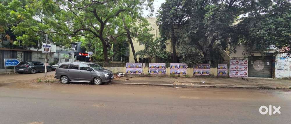ANNANAGAR 1.5 GROUND 3600SF LAND WITH VERY OLD BUILDING FOR SALE CH 40