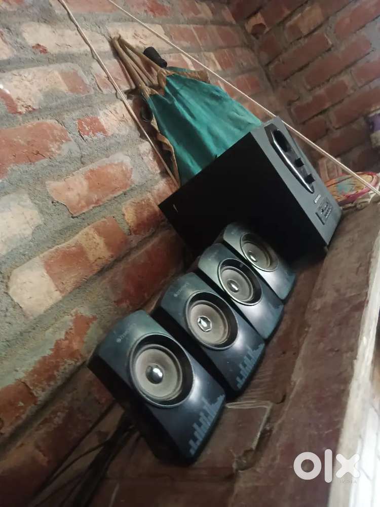 Home theatre no scratch good working