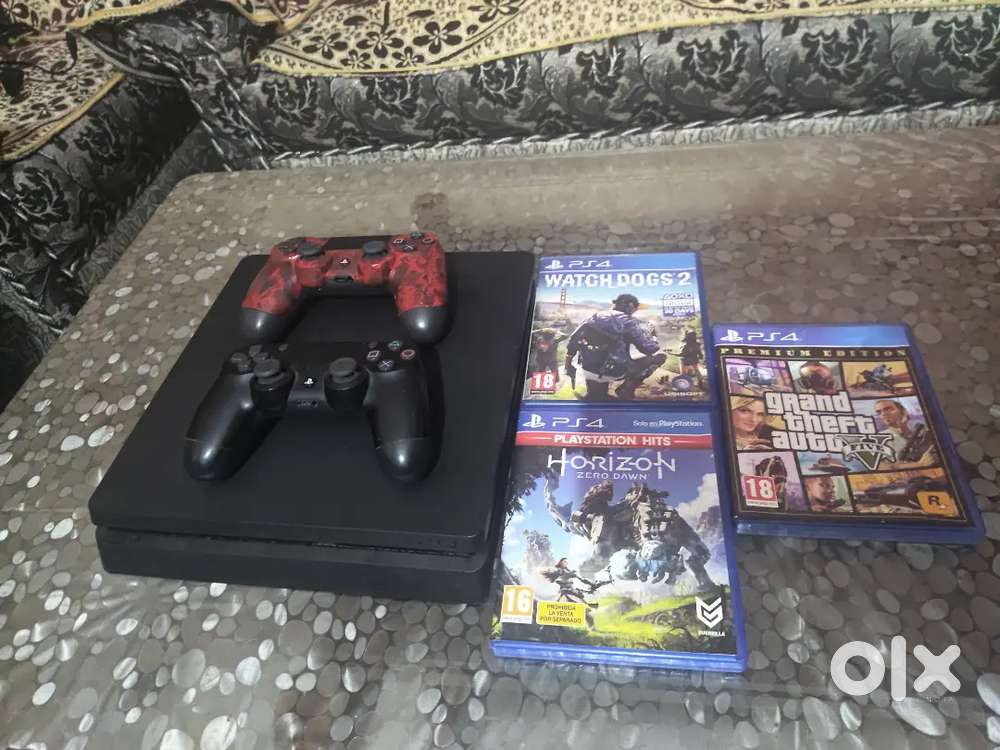 Playstation 4 slim