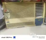 Carrier brand window air condition for sale in excellent condition