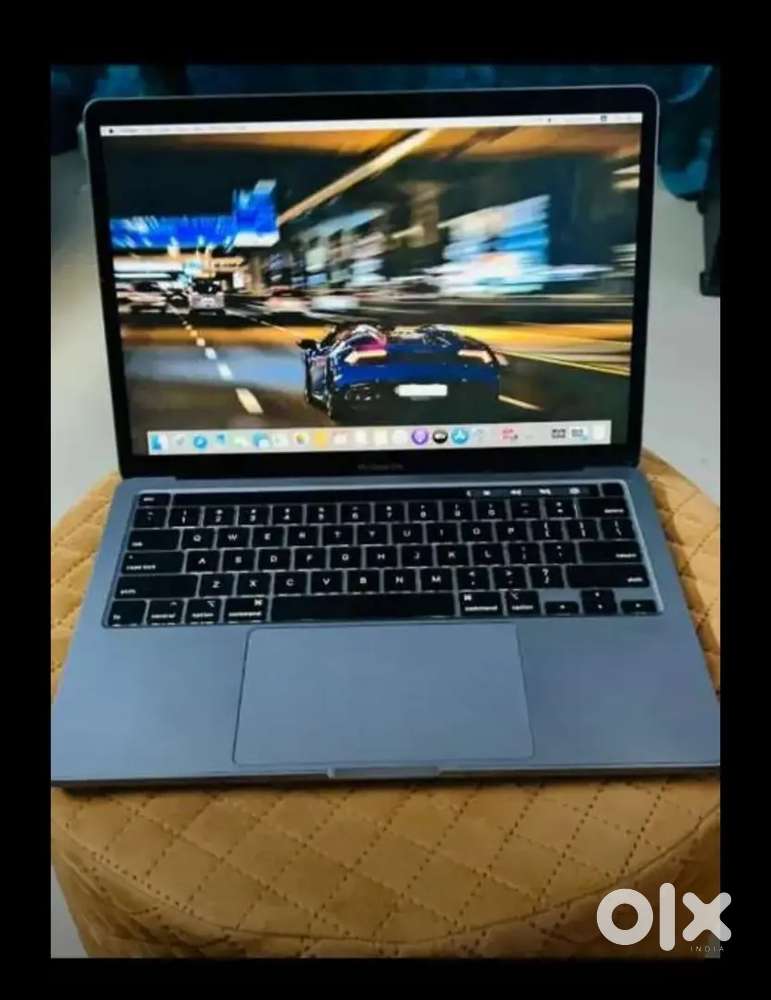 MacBook Pro i5 16gb RAM 256gb SSD Touch bar Touch id