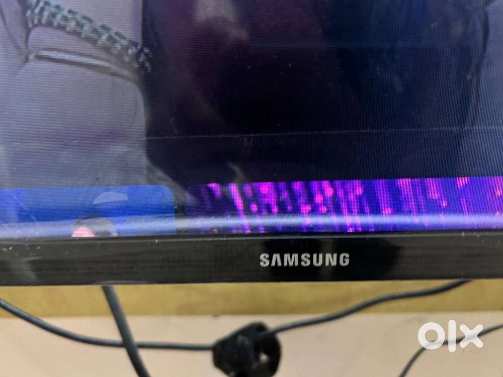 samsung TV 108cm with v-guard stabilizer