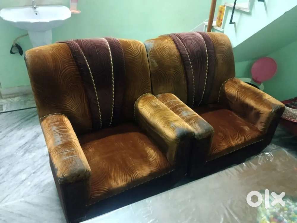 Sofa set 5 seated