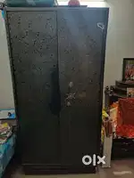 Almirah (Iron)