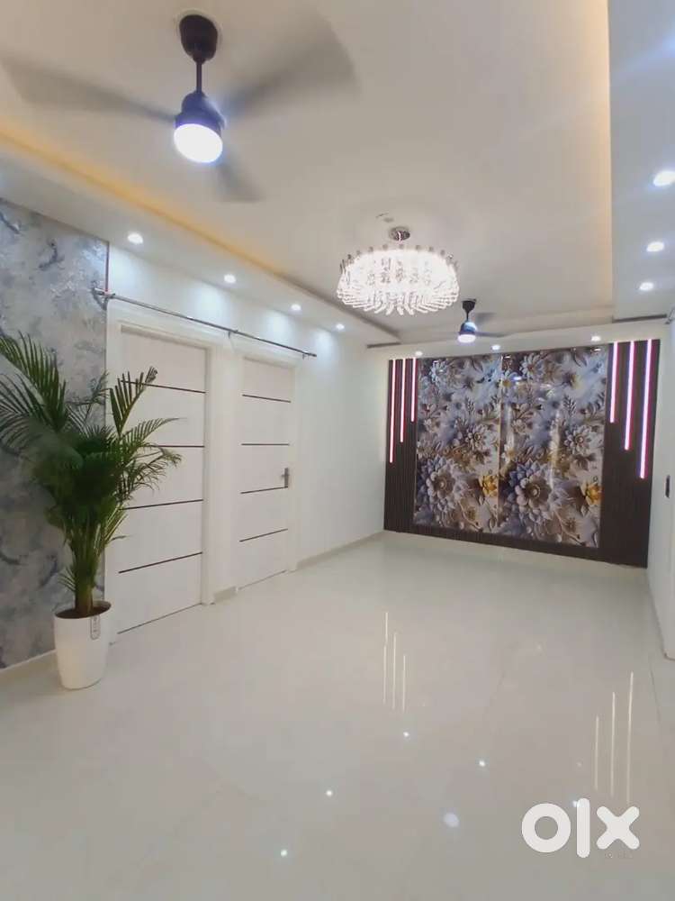 Beautiful 3 Bhk Flat with Cover Parking and Store 
Gated Society 
Loan