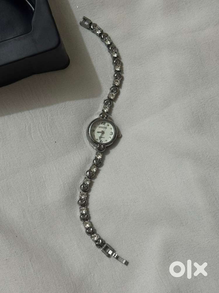 Elegant Stone-Studded Silver Ladies Watch – Brand New Imported