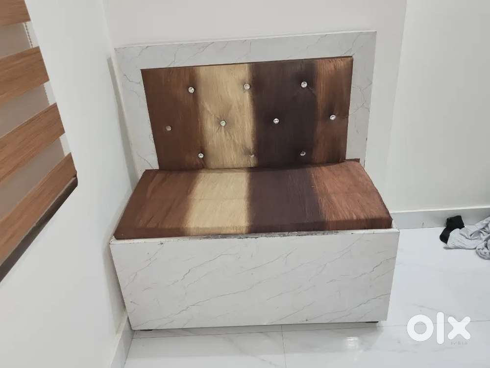 Sathi 2 seter proper wooden storage sathi