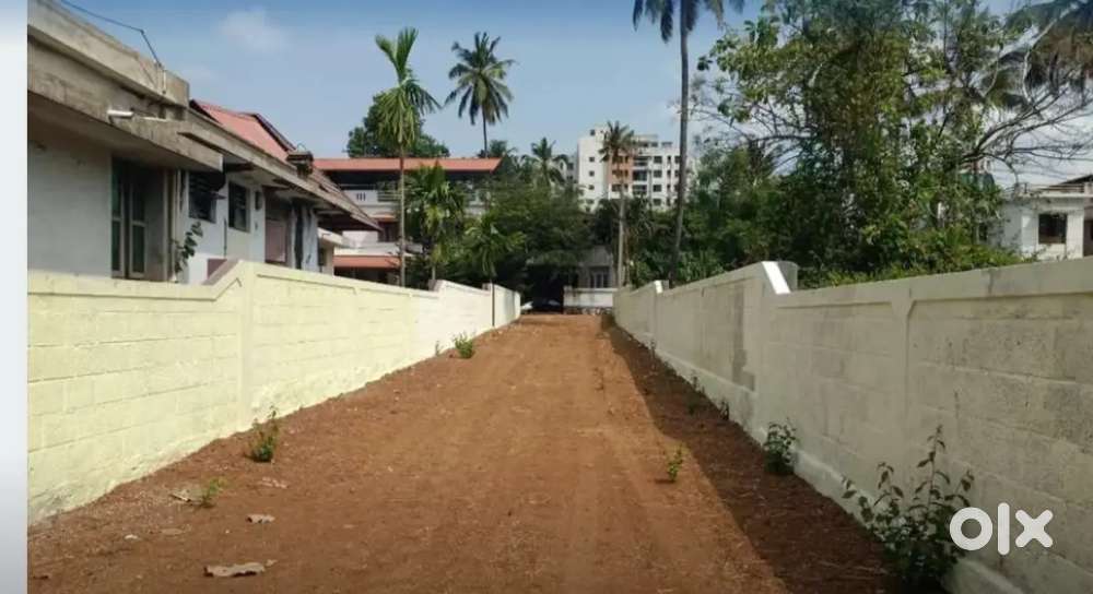 Thrissur East Fort near seventh day school 20 cent plot for sale