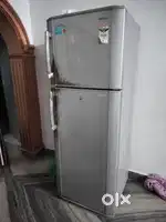 Fridge for sale because of purchace new fridge