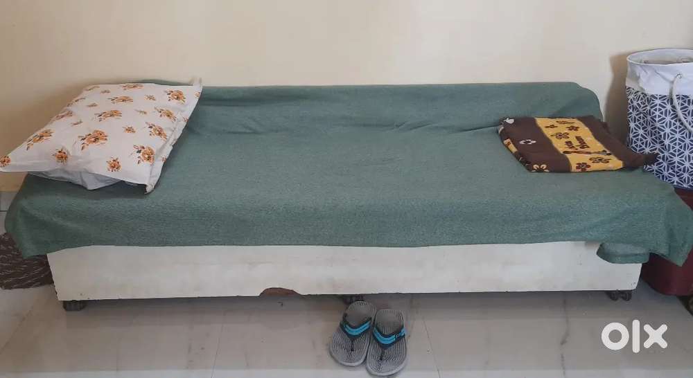 Roommate required for 1 Bhk