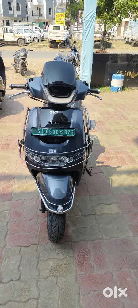 TVS IQ. Top model