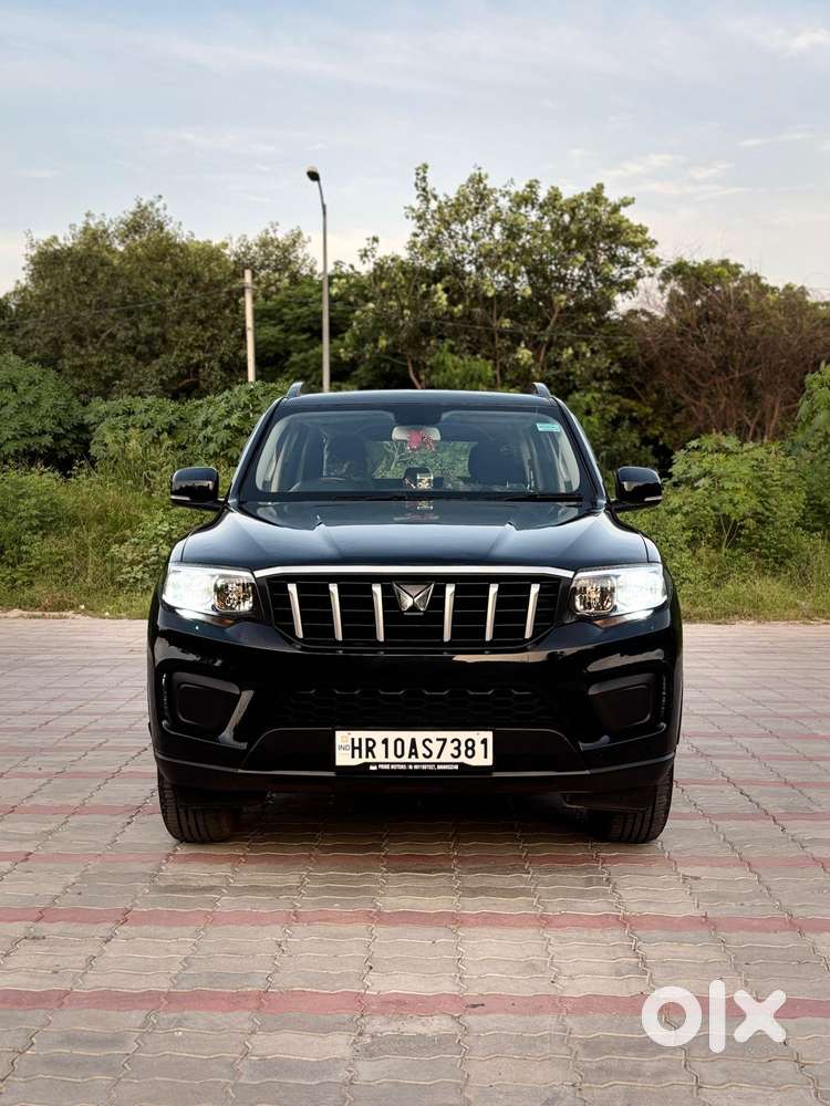Mahindra Scorpio N Z4 Petrol MT 7 STR, 2024, Petrol