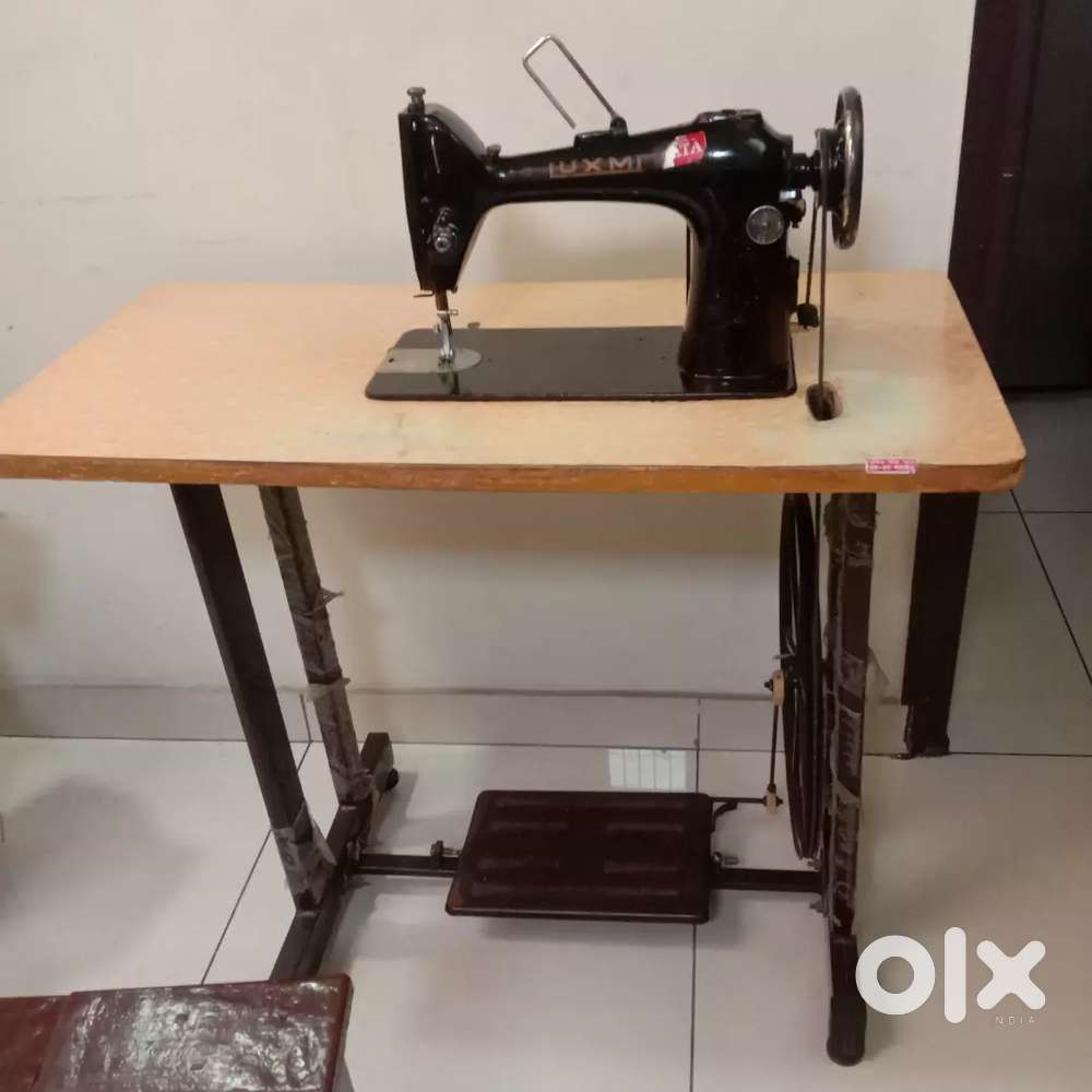 Luxmi sewing machine
