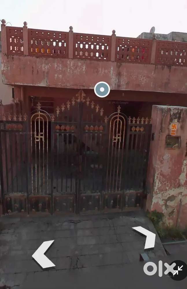 Old house for sale in plot price