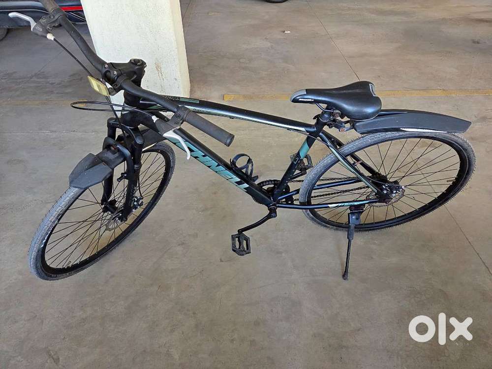 Schnell Hybrid Bicycle – Excellent Condition, Ready to Ride!