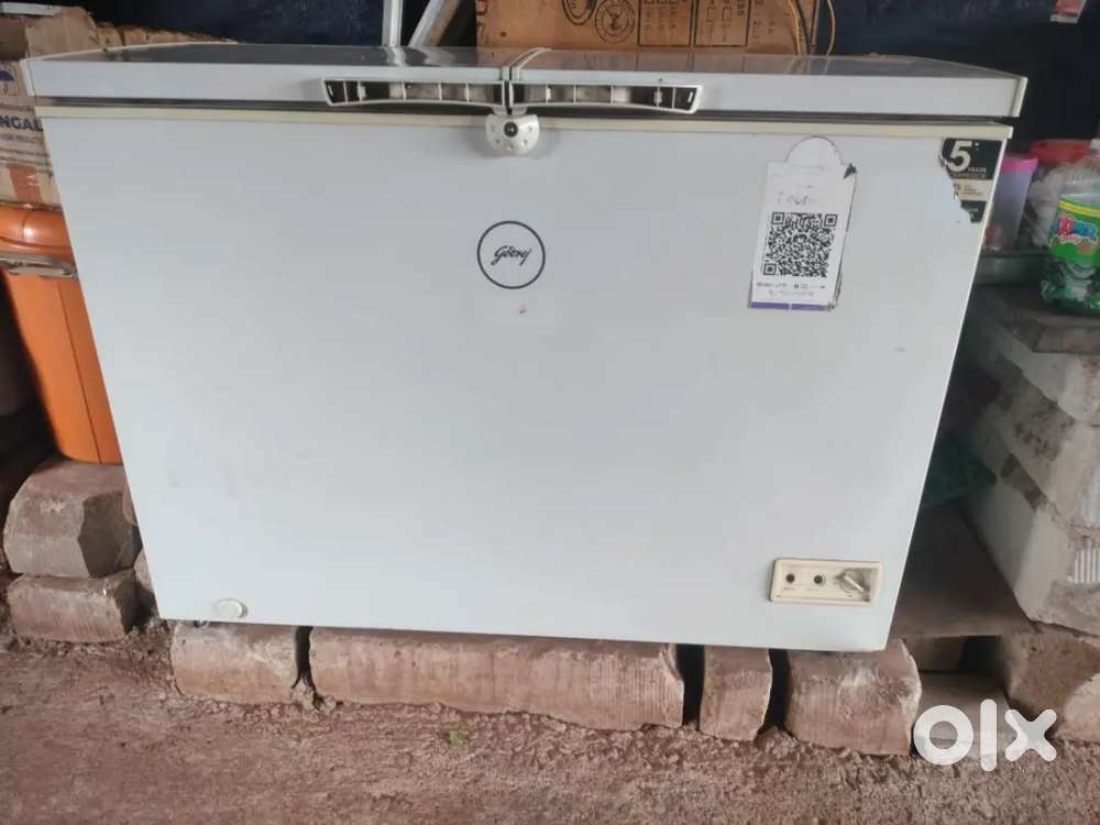 450 liters deep freezer in good condition