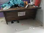 Computer table .