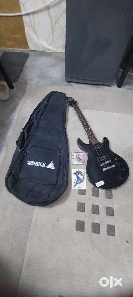 My electric guitar court m200 in excellent condition
